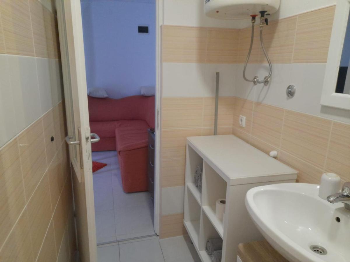 Hermes Apartment